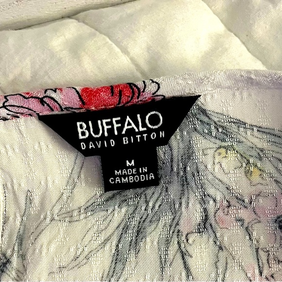 BUFFALO David Bitton Women’s Floral Tie Front Top Size M - Picture 4 of 4